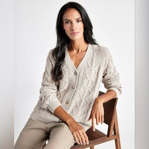 Cashblend Adore Cardigan NWT
Color: Champagne Toast
Size: XS